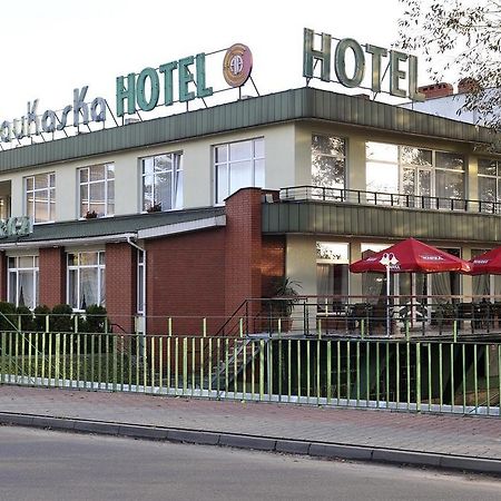 Hotel Restauracja Kaukaska Jadwiga Choroszy Wolsztyn Exteriör bild