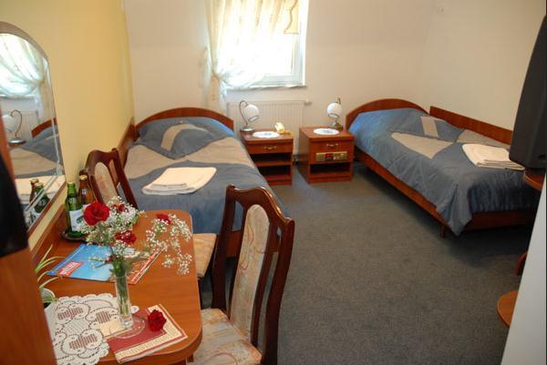 Hotel Restauracja Kaukaska Jadwiga Choroszy Wolsztyn Rum bild